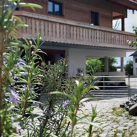 Lechrain Chalet- Luxusferienhaus Am Biohof Apartamento *